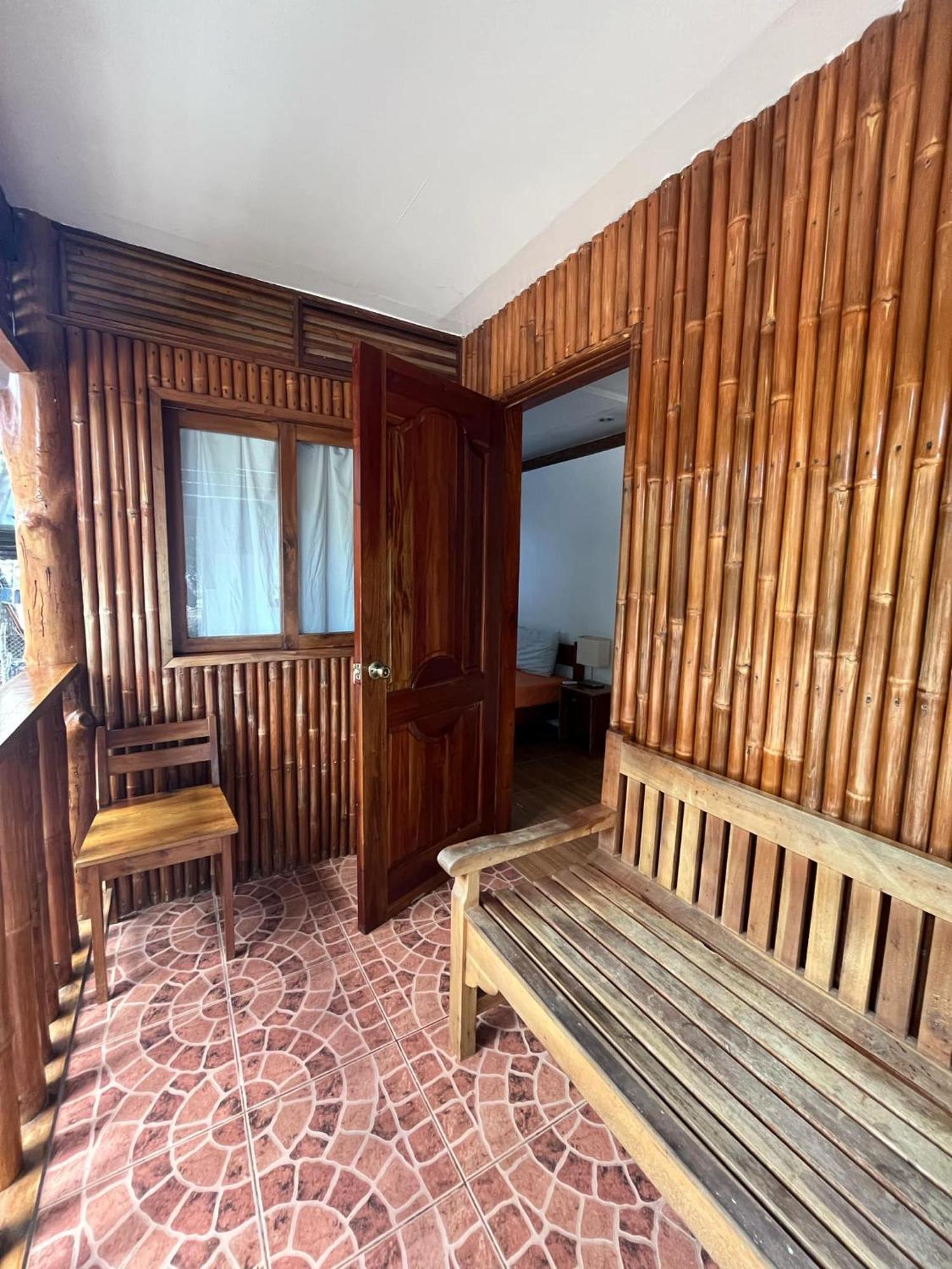 Pahiluna Guesthouse Panglao Buitenkant foto