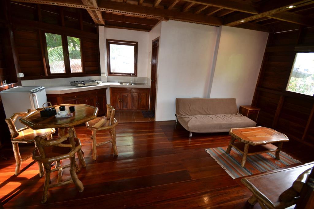 Pahiluna Guesthouse Panglao Buitenkant foto